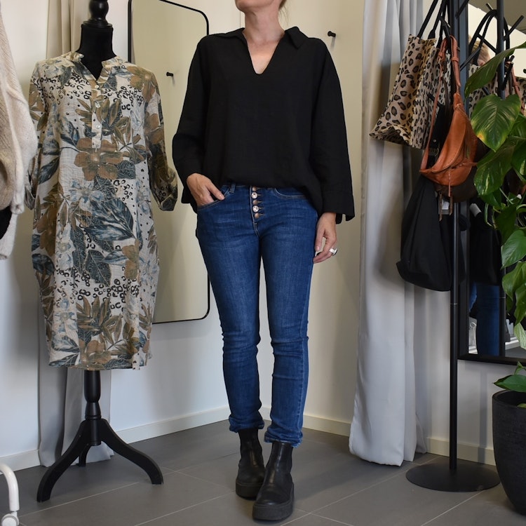 Jeans med knappmix MÖRK BLÅ - Place du Jour