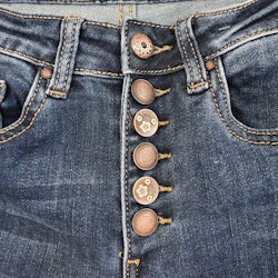 Jeans med knappmix MÖRK DENIM - Place du Jour