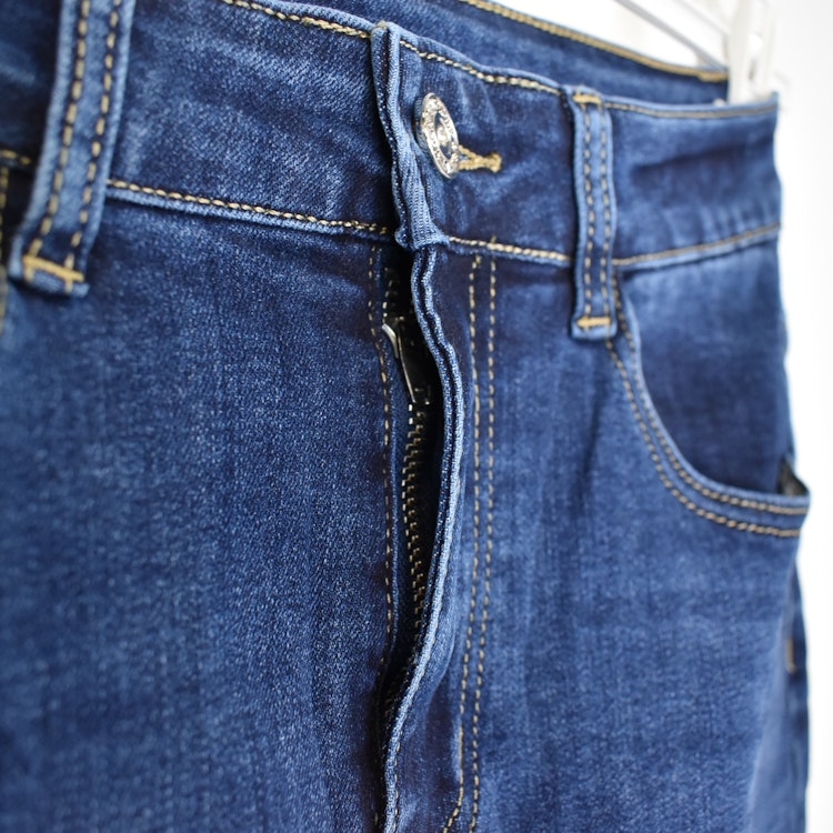 Jeanskjol med slits MÖRK BLÅ