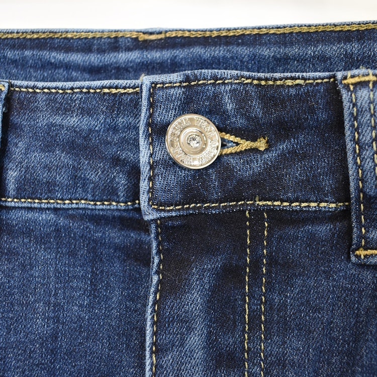 Jeanskjol med slits MÖRK BLÅ