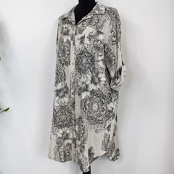 Långskjorta Milou Mandala BEIGE - Mix By Heart