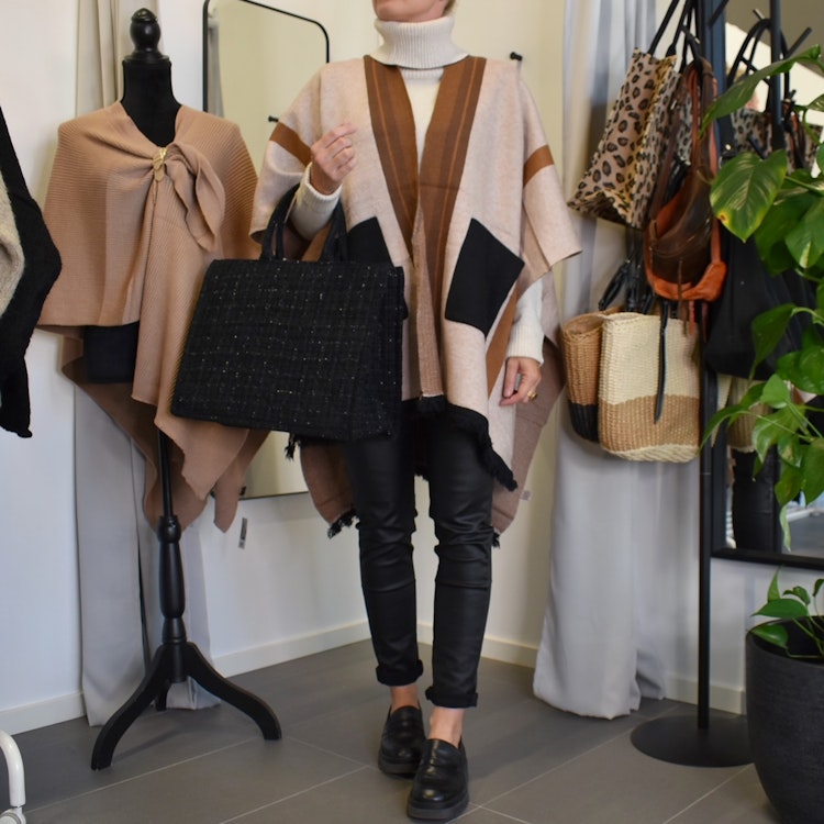 Poncho-sjal med fickor BEIGE
