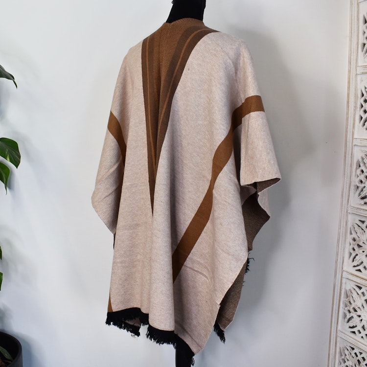 Poncho-sjal med fickor BEIGE