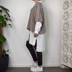 Stickad Ponchotröja Nessa TAUPE - Mix By Heart