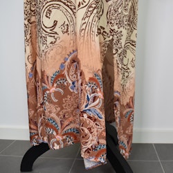Klänning Selma Mönstrad BEIGE - Marta du Chateau