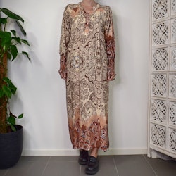 Klänning Selma Mönstrad BEIGE - Marta du Chateau