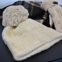 Stickad Mössa BEIGE