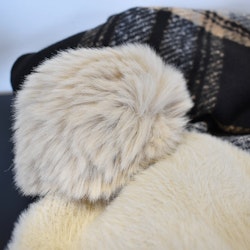 Stickad Mössa BEIGE