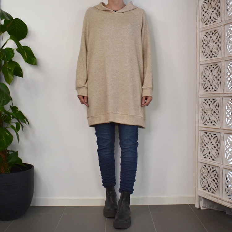 Lång Hoodie BEIGE - Marta du Chateau