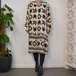 Klänning Sofie Mönstrad BEIGE/SVART - Marta du Chateau