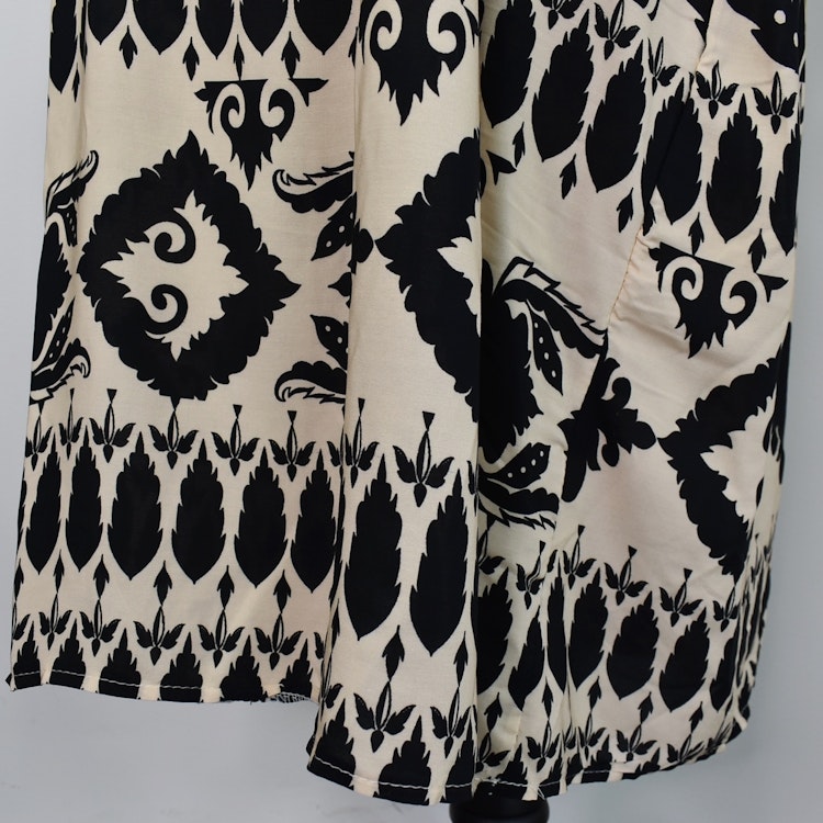 Klänning Sofie Mönstrad BEIGE/SVART - Marta du Chateau