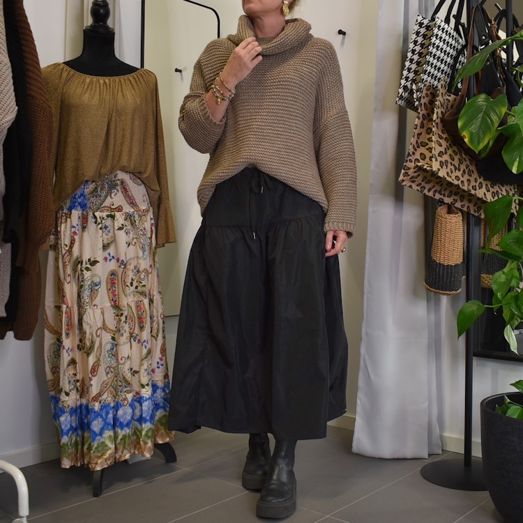 Kjol Amber SVART - Nowomanslabel