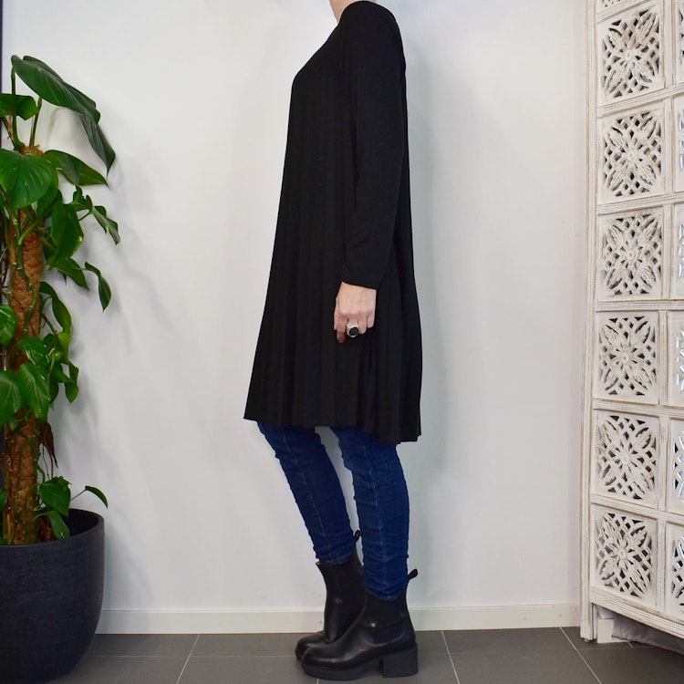 Klänning Jasmin Plisserad SVART - Marta du Chateau