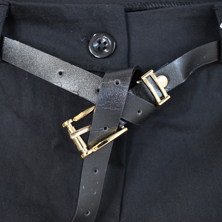 Byxa Slim med Skärp SVART