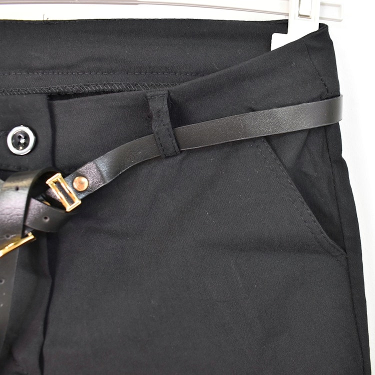 Byxa Slim med Skärp SVART