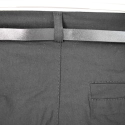 Byxa Slim med Skärp SVART