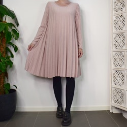 Klänning Jasmin Plisserad ROSA - Marta du Chateau
