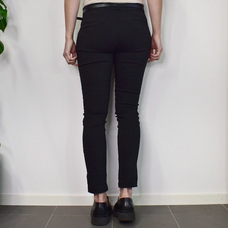Byxa Slim med Skärp SVART