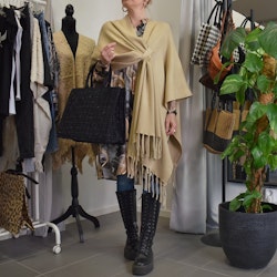 Poncho-sjal med Fransar BEIGE