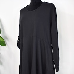 Sweatshirt-klänning Marian SVART - Marta du Chateau