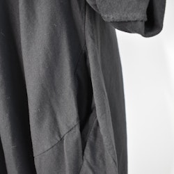 Sweatshirt-klänning Marian SVART - Marta du Chateau
