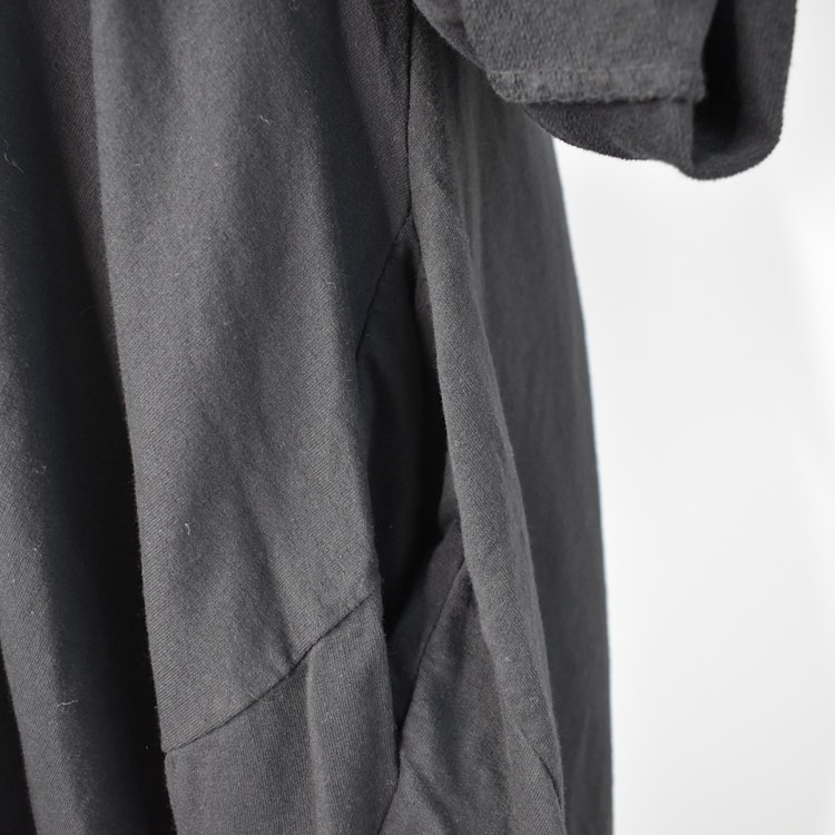 Sweatshirt-klänning Marian SVART - Marta du Chateau