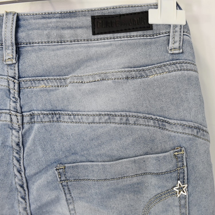 Jeans Jogger LJUS BLÅ - Place du Jour