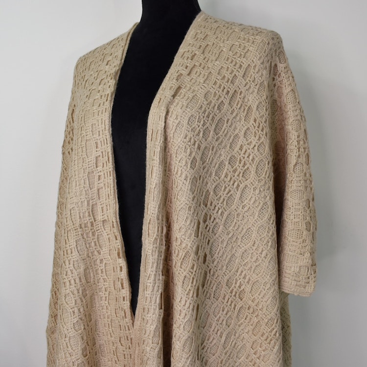Poncho-sjal Mönsterstickad TAUPE