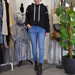 Hoodie Audrey Over Sized SVART - Marta du Chateau