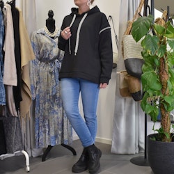 Hoodie Audrey Over Sized SVART - Marta du Chateau