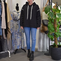 Hoodie Audrey Over Sized SVART - Marta du Chateau