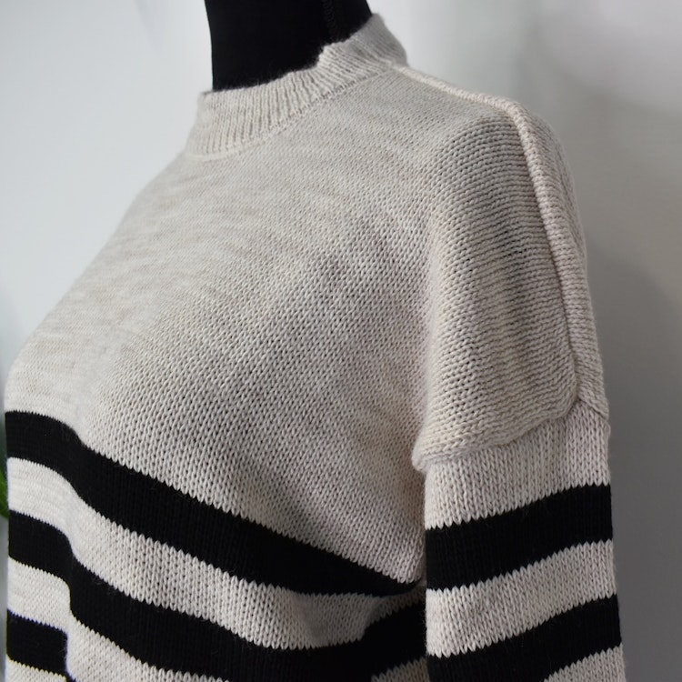 Stickad Klänning Randig BEIGE