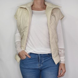 Vadderad Väst Quiltad BEIGE