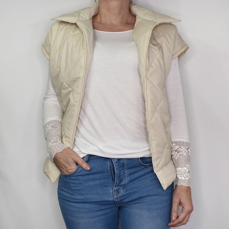 Vadderad Väst Quiltad BEIGE