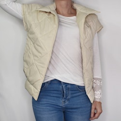 Vadderad Väst Quiltad BEIGE