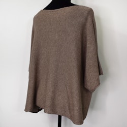 Stickad Ponchotröja TAUPE