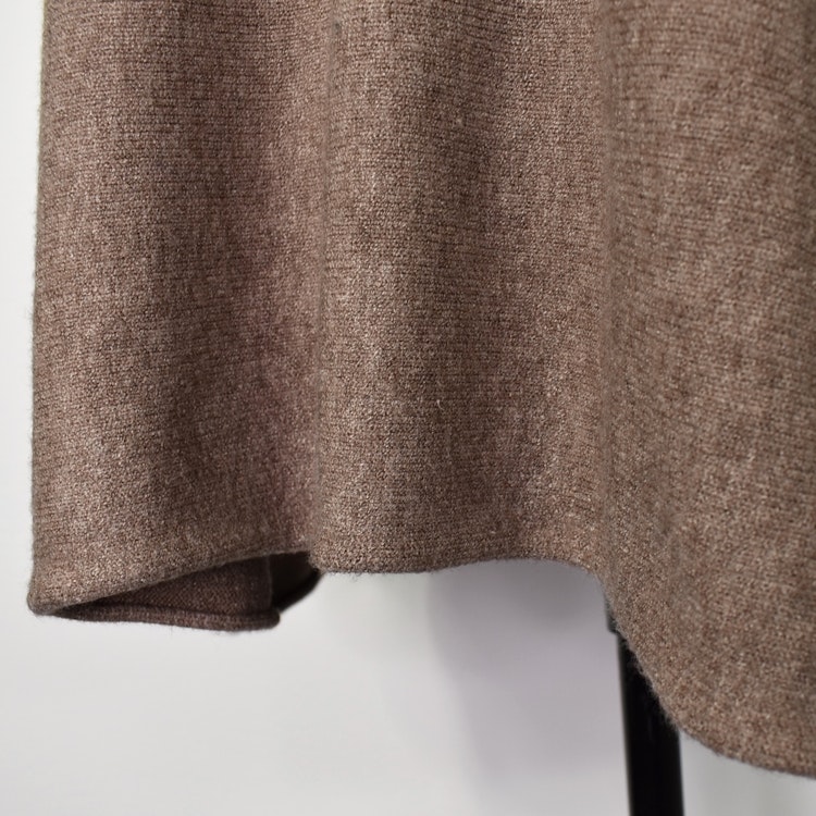 Stickad Ponchotröja TAUPE