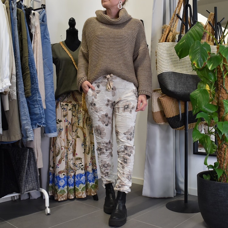 Stretchig Byxa Merilyn Blommig BEIGE - Marta du Chateau