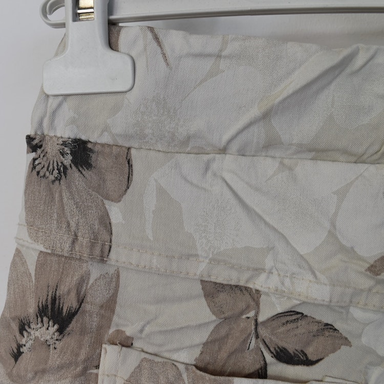 Stretchig Byxa Merilyn Blommig BEIGE - Marta du Chateau