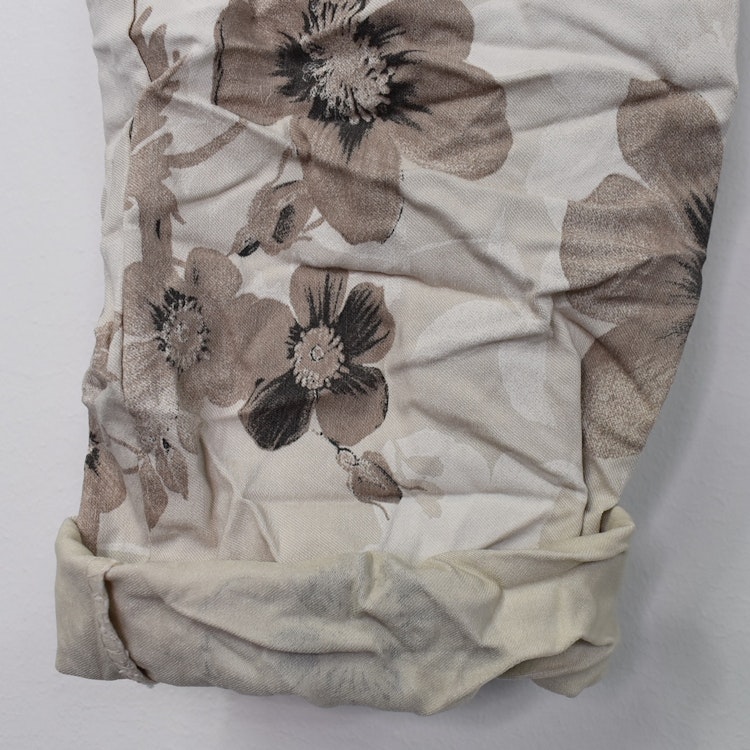 Stretchig Byxa Merilyn Blommig BEIGE - Marta du Chateau