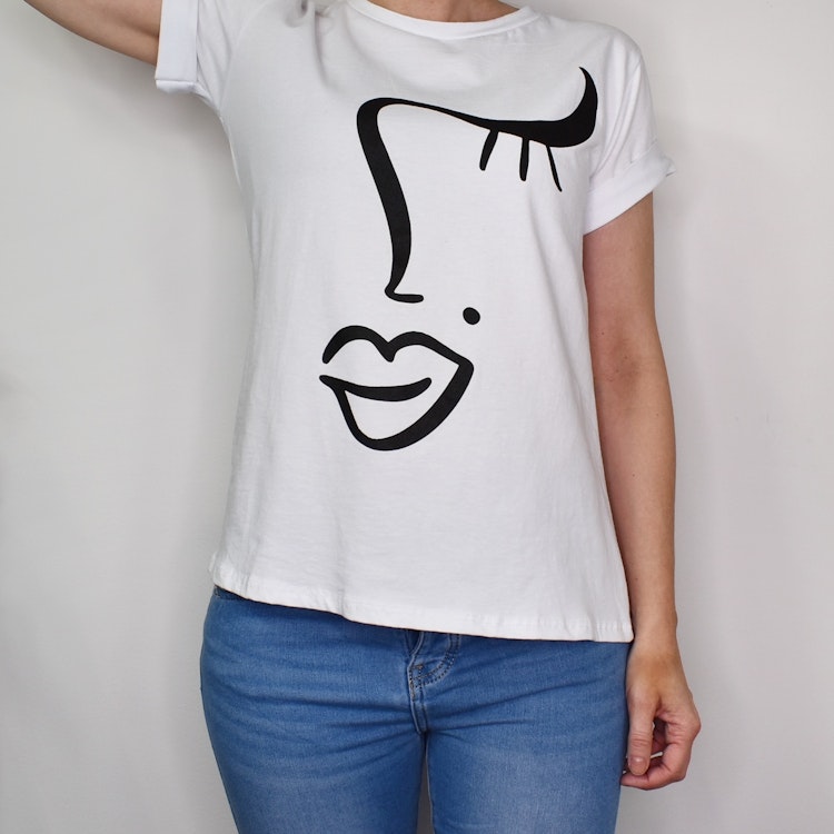 T-shirt Girl VIT - Estee Brown