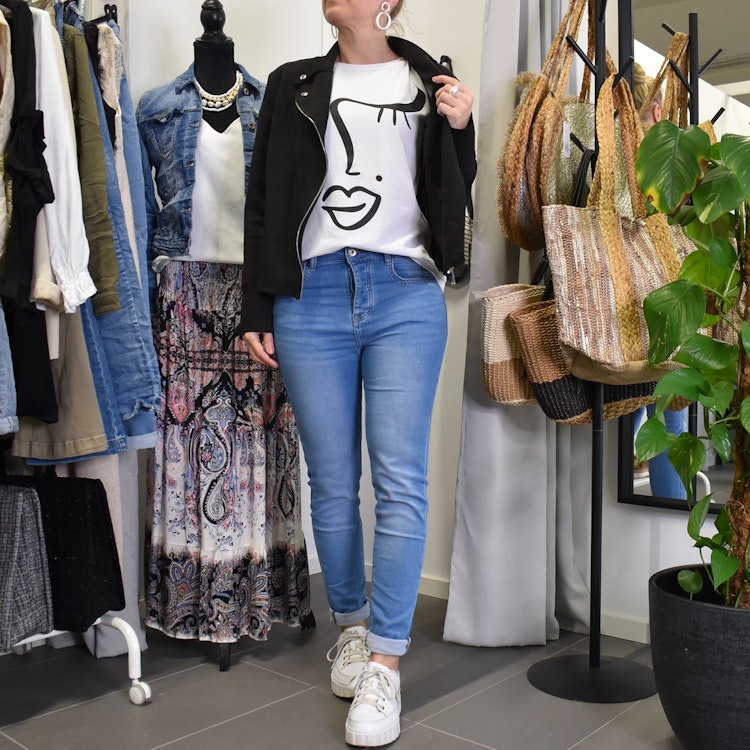 T-shirt Girl VIT - Estee Brown