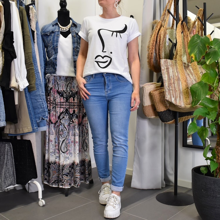 T-shirt Girl VIT - Estee Brown