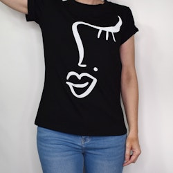 T-shirt Girl SVART - Estee Brown