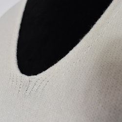 Stickad Ponchotröja med Knappar ECRU