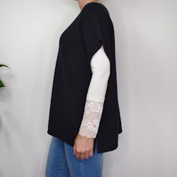 Stickad Ponchotröja med Knappar SVART