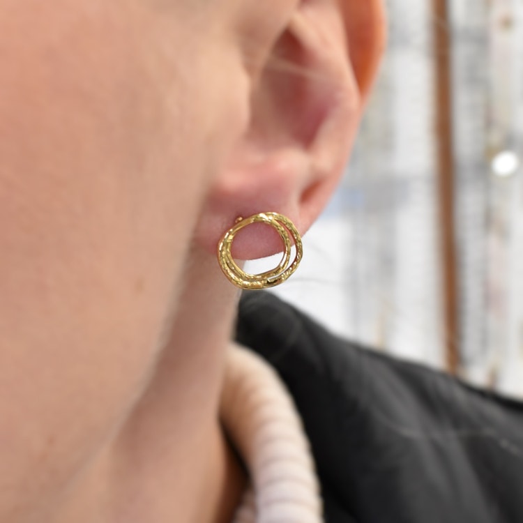 Örhänge Ring Rostfritt Stål GULD - Lolo & Yaya