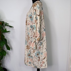 Klänning Eva Blommig BEIGE - Marta du Chateau