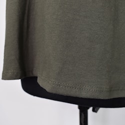 T-shirt V-ringad KAKI