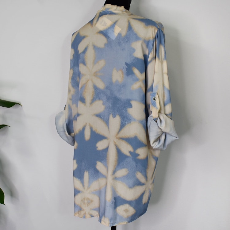 Blus Claudia Leaf LJUSBLÅ - Stajl Agenturer